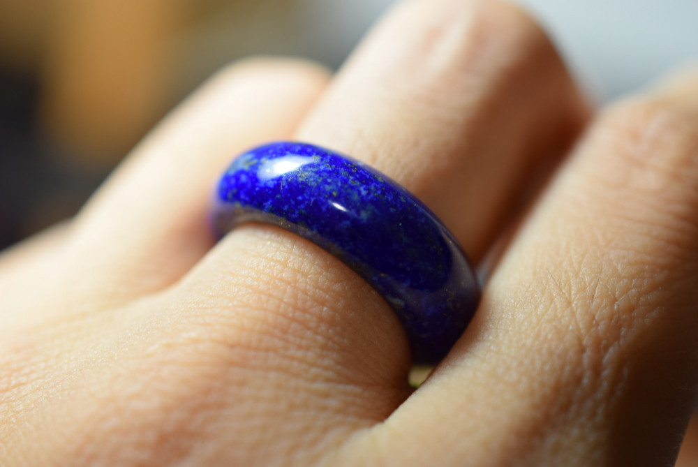 123-5 美品 14.0号 天然 ラピスラズリ 青金石 リング くりぬき 指輪