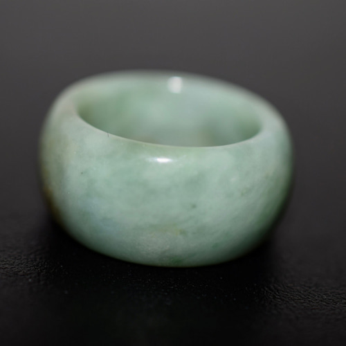 180-11 美品24.0号 天然 A貨 翡翠 リング 板指 馬鞍 くりぬき