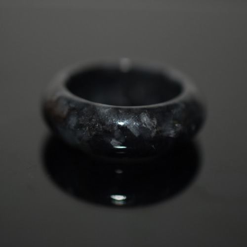 179-17 美品 12.5号 天然 A貨 黒翡翠 リング くりぬき レディース 