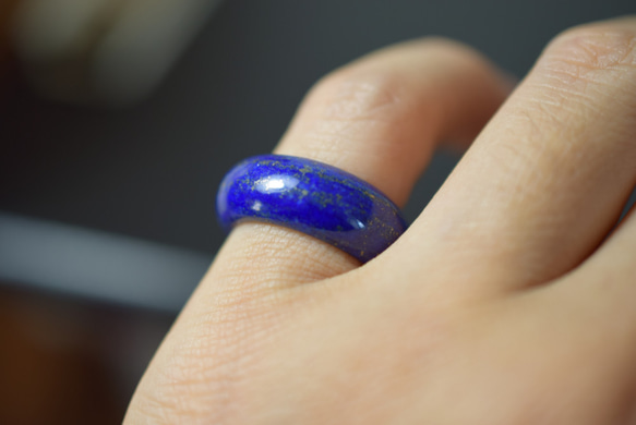123-54 美品 小指 8.0号 天然 ラピスラズリ 青金石 リング くりぬき 指輪 7枚目の画像