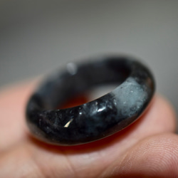A72 美品 16.5号 天然 黒翡翠 リング 指輪 硬玉 くりぬき 誕生石 4枚目の画像