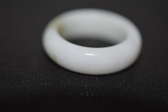 197-26 20.0号 天然 A貨 薄白茶 翡翠  リング レディース メンズ 指輪 硬玉ジェダイト　 3枚目の画像