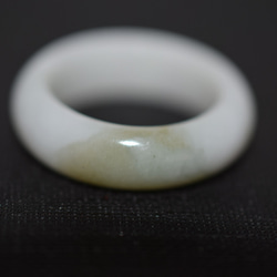 197-26 20.0号 天然 A貨 薄白茶 翡翠  リング レディース メンズ 指輪 硬玉ジェダイト　 4枚目の画像