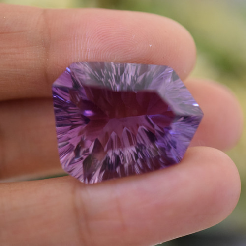 104 一点物 天然大粒アメジスト 多辺形 アメシスト 紫水晶