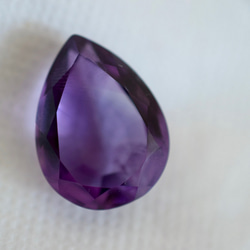 特売1-27 一点物 大粒天然アメジスト 雫 アメシスト 紫水晶 ２月誕生石 天然石 ルース 裸石 2枚目の画像