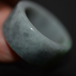 21-191 17.5号 板指 天然 A貨 グレー 緑 翡翠 リング レディース メンズ 指輪 硬玉ジェダイト 3枚目の画像
