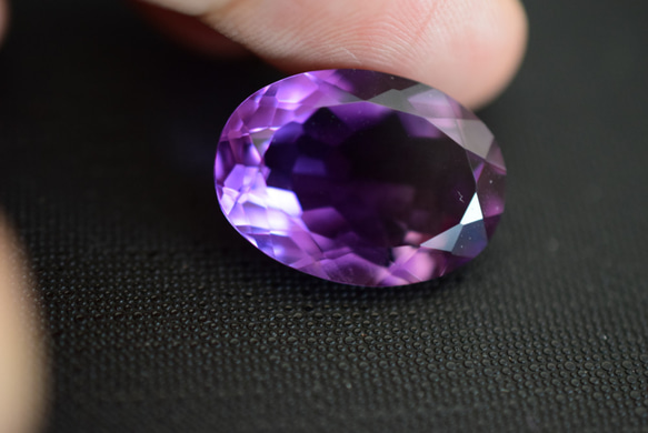 1-56 一点物 大粒天然アメジスト 楕円 アメシスト 紫水晶 ２月誕生石 天然石 ルース 裸石 3枚目の画像