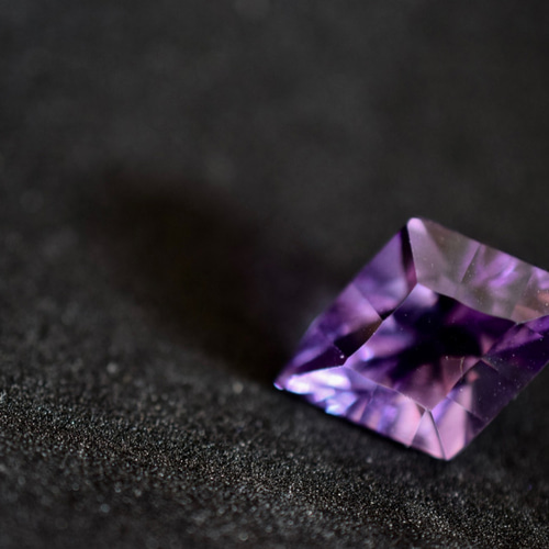 1-76 上品 一点物 天然アメジスト 菱形 梭形 アメシスト 紫水晶 1-76 上品 一点物 天然アメジスト 菱形 梭形 アメシスト 紫水晶