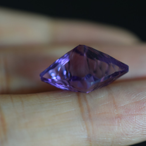 1-76 上品 一点物 天然アメジスト 菱形 梭形 アメシスト 紫水晶