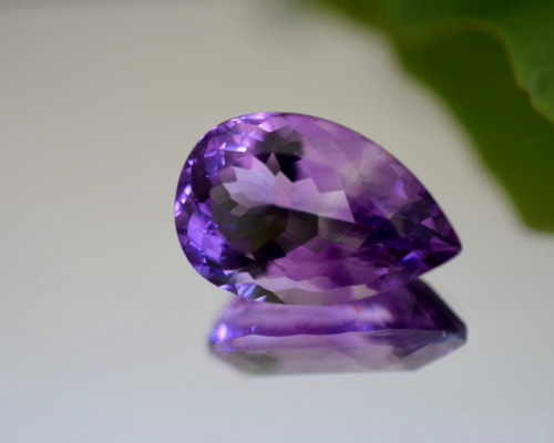 163 上品 大玉 天然 アメジスト 雫 アメシスト 紫水晶 ルース 裸石 163 特売 上品 大玉 天然 アメジスト 雫 アメシスト 紫水晶 2月