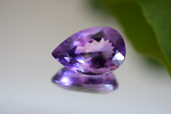 1-82 上品 一点物 大粒天然アメジスト 雫 アメシスト 紫水晶 ２月誕生石 天然石 ルース 裸石 4枚目の画像