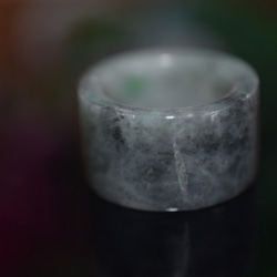 110-2 処分18.0号〜18.5号 天然 A貨  グレー 黒 翡翠 板指 広幅 リング 指輪 硬玉ジェダイト 2枚目の画像