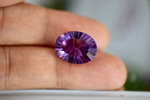 115 上品 一点物 天然 大粒 アメジスト 楕円　アメシスト 紫水晶 ２月誕生石 天然石 ルース 裸石 6枚目の画像