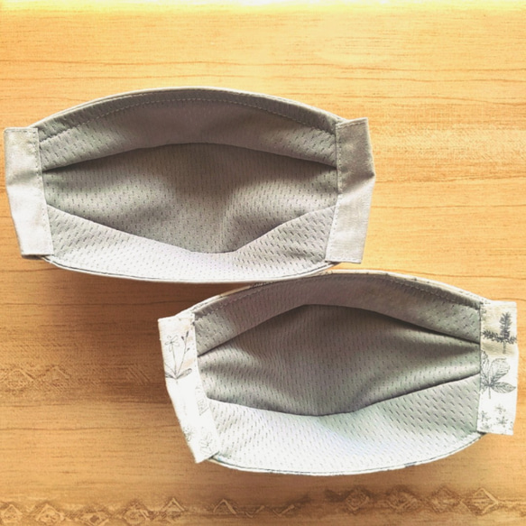 《ボタニカルリーフ&ペールグレー　リネンマスク2枚セット》ＵＶカット　吸汗速乾　インナーマスク　接触冷感　立体マスク 3枚目の画像