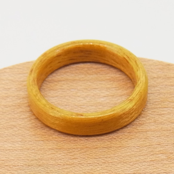 木の指輪 インフィニティ 黄色 【受注生産】イエローハート なめらかな木肌 幅が選べる細くて薄い最もシンプルな木の指輪 4枚目の画像