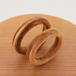 木の指輪 ペアリング 三層【受注生産】カエデ・ケヤキ 対になる配色でペアリングがより楽しめる！ペア（2個）の価格です。 3枚目の画像