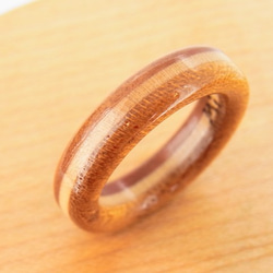 木の指輪 ペアリング 三層【受注生産】カエデ・ケヤキ 対になる配色でペアリングがより楽しめる！ペア（2個）の価格です。 5枚目の画像