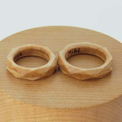 木の指輪 ダイアナ 白 【受注生産】カエデ ブリリアントカットをイメージしたシンプルだけど大人っぽい指輪です 6枚目の画像