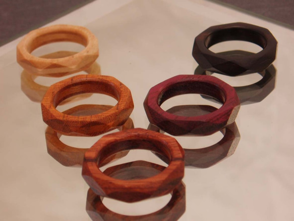 木の指輪 ダイアナ 白 【受注生産】カエデ ブリリアントカットをイメージしたシンプルだけど大人っぽい指輪です 9枚目の画像