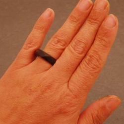 木の指輪 ダイアナ 赤紫 【受注生産】パープルハート ブリリアントカットをイメージしたシンプルだけど大人っぽい指輪です 8枚目の画像