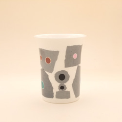 ラッパ形のマグカップ　グレーのコンポジション3 2枚目の画像