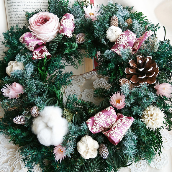 『 Creema限定 早割 』 《受注制作》モミとヒムロスギのChristmas wreath ＊ プリザーブドフラワー 4枚目の画像