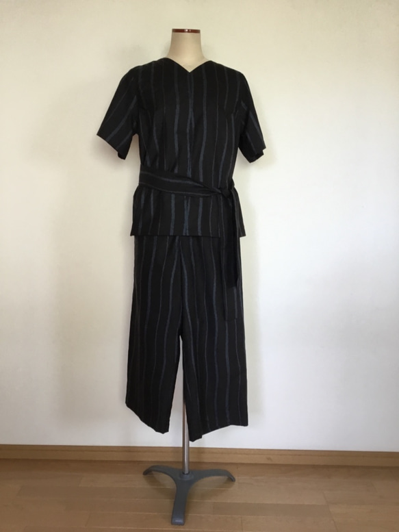 襟元Ｖ開きのブラウス       大島紬     着物リメイク 2枚目の画像