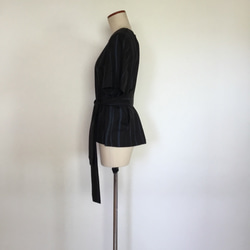 襟元Ｖ開きのブラウス       大島紬     着物リメイク 5枚目の画像