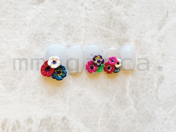 (175)ネイルチップ/お花/上品/おしゃれ/大人/ドレス/和服/春夏秋冬/ネイルアクセサリー 1枚目の画像