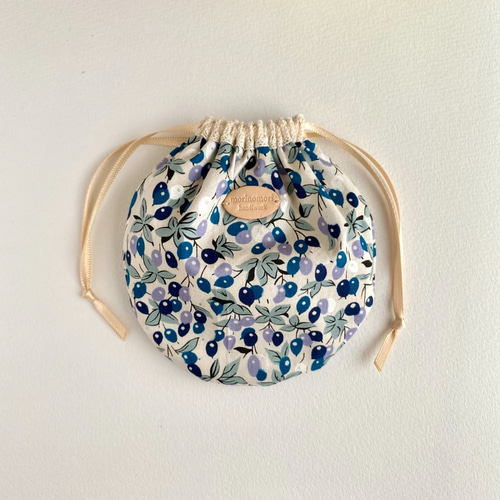 flower さま　専用ページ　リバティ　巾着　ハンドメイド flower さま 専用ページ リバティ 巾着 ハンドメイド 花柄生地で