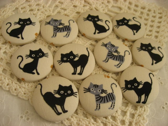 37-92◇くるみボタン11個セット◇猫＊ねこ＊ネコ◇ヘアゴム