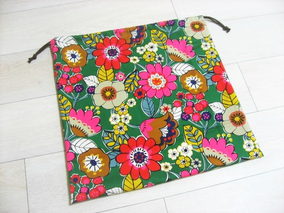 28-69◆SALE！◆ループ選択式＊特大巾着袋◆４５×４５ｃｍ◆北欧調花柄◆お着替え袋＊体操着袋に♪グリーン*緑 2枚目の画像