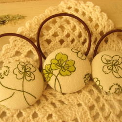 ⓝⓔⓦ【シロツメクサ&クローバー】ベビーヘアクリップキッズヘアクリップ　ヘアゴム ⓝⓔⓦ【シロツメクサ&クローバー】ベビーヘアクリップキッズ