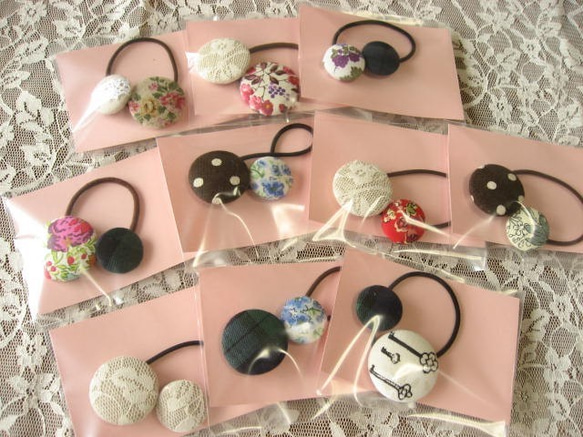 ハンドメイド ヘアゴム 刺繍 リバティ　No.1600 ハンドメイド ヘアゴム 刺繍 リバティ No.1600 ハンドメイド