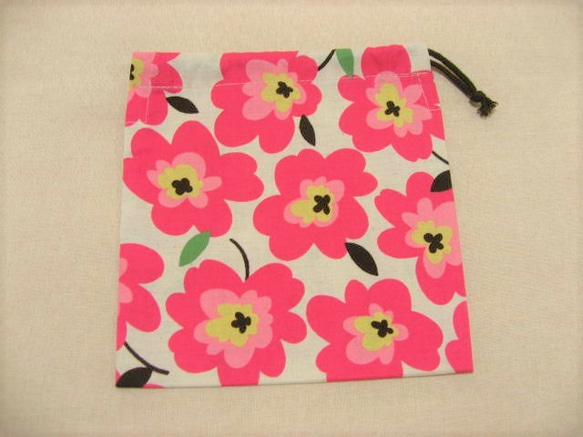 11-44◆新作◆Ｓサイズ巾着袋◆１８×１８ｃｍ◆北欧調ピンク花柄◆コップ袋マスク入れに♪◆ 2枚目の画像