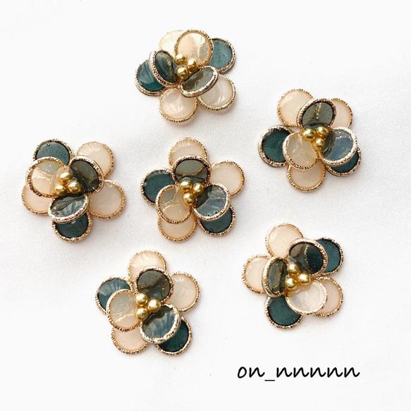 モノトーンクリアカラー 立体flower 花 レジンアクセサリー