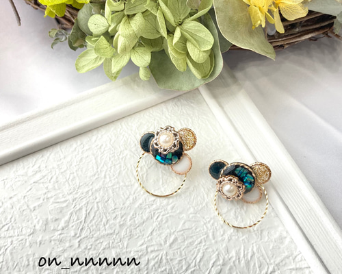 ♡ハンドメイド♡ビジューピアスイヤリング天秤座 ピアス