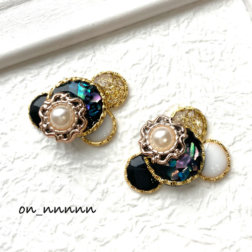 ♡ハンドメイド♡ビジューピアスイヤリング乙女座 ♡ハンドメイド♡ビジューピアスイヤリング乙女座