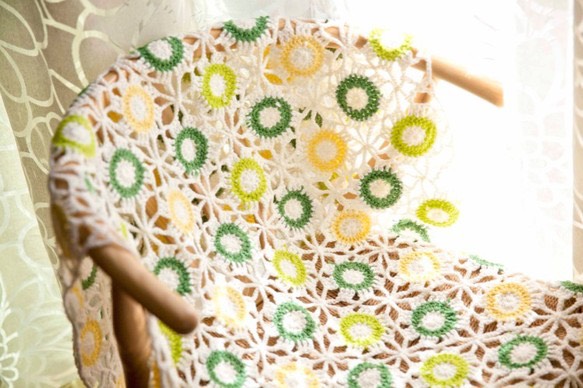 ハンドメイドかぎ針編み お花 モチーフ ❁ 新緑 ❁手作り/編み物/鍵編み★ひざ掛け　ソファーカバー