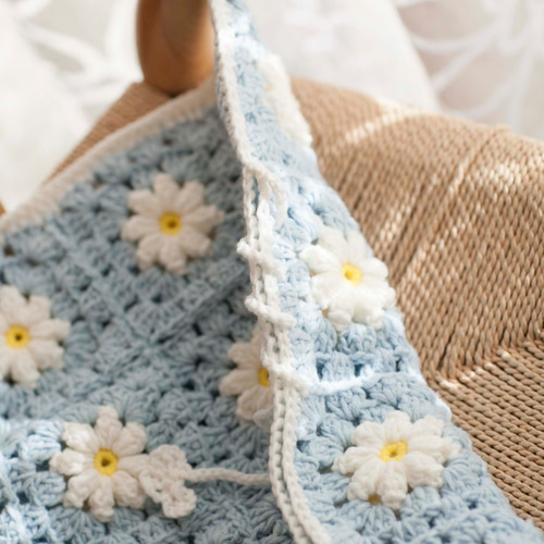 ハンドメイドかぎ針編み☆デージー☆モチーフ編みクッションカバー/鍵