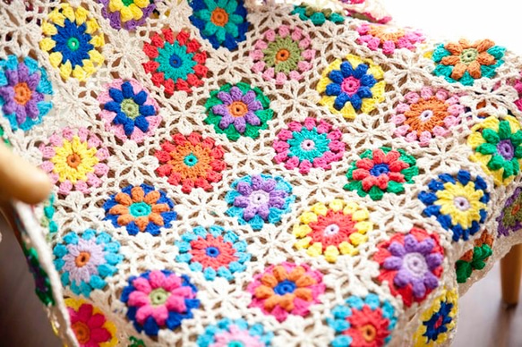 かぎ針編み お花 モチーフ編み　膝掛け❁ ポップコーン②❁手作り/編み物/鍵編　ソファーカバー 　ブランケット 1枚目の画像