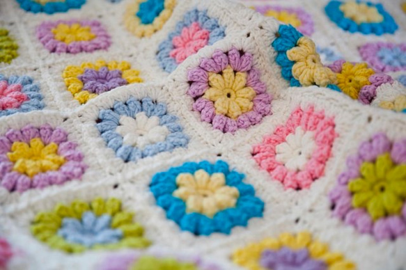 ハンドメイドかぎ針編み お花 モチーフ編み ❁ マカロン❁手作り