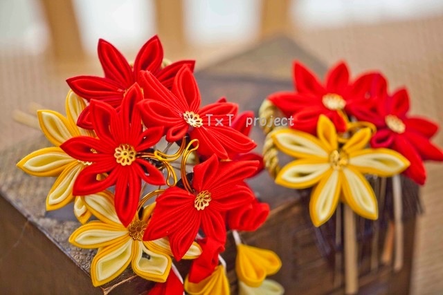 匿名配送 つまみ細工 紅葉 かんざし 枝垂れ - メルカリ