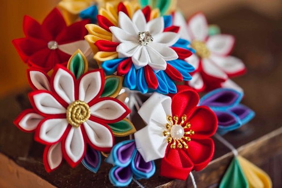 nagi様   ご確認用   〜 髪飾り かんざし つまみ細工 〜 つまみ細工〉かんざし/櫛髪飾り/剣花☆原色☆日本髪和装花火卒業式結婚