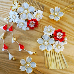 つまみ細工 クリップ+かんざし❁ゴールド金赤白/桜❁髪飾り4点セット