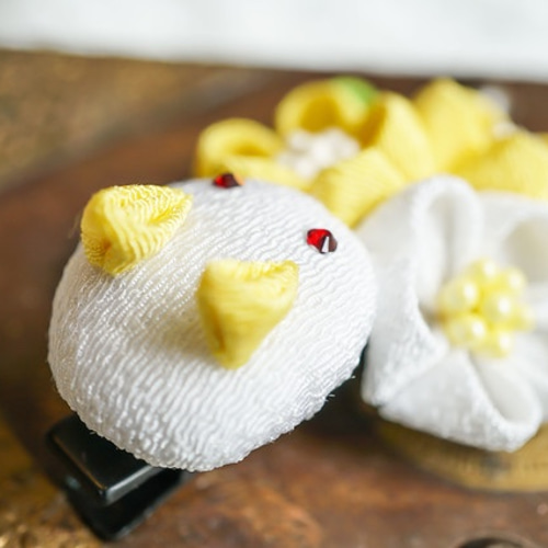 つまみ細工〉ハンドメイド髪飾り 梅/桜/☆ウサギ兔うさぎ