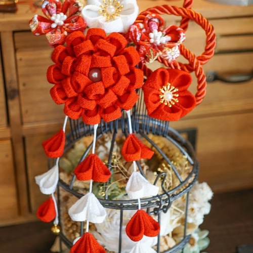 つまみ細工〉かんざし簪/櫛髪飾り/花束・赤☆日本髪和装花火卒業式結婚