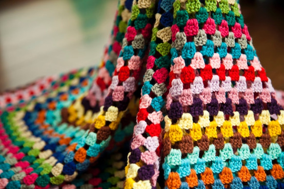 ハンドメイドかぎ針編み お花 モチーフ編み ひざ掛け❁ステンドグラス❁手作り/編み物/かぎ針編み 3枚目の画像