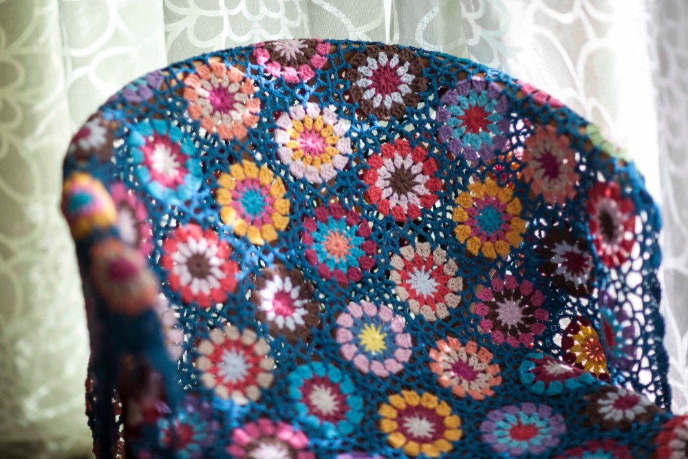 かぎ針編み お花 モチーフ編み ひざ掛け❁ 花火 ❁手作り/編み物/かぎ針編み/鍵編み ソファーカバー/敬老の日/母の日