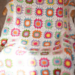 ハンドメイドかぎ針編み お花 モチーフ ひざ掛け❁ コスモス⑤❁手作り/編み物/かぎ針編み/鍵編み ソファーカバー 3枚目の画像